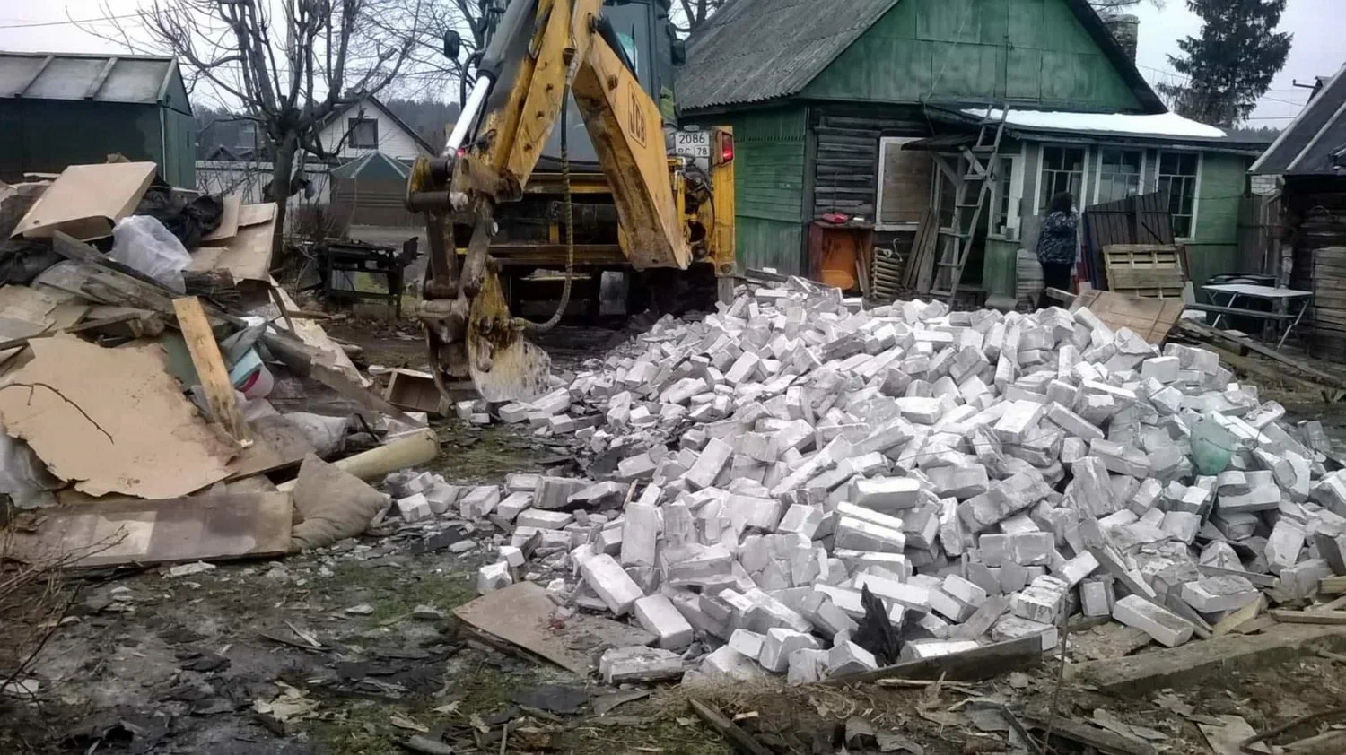 Вывоз мусора после сноса здания в Люберцах от ПроМусор – цена от 5261 руб., утилизация и уборка стройотходов
