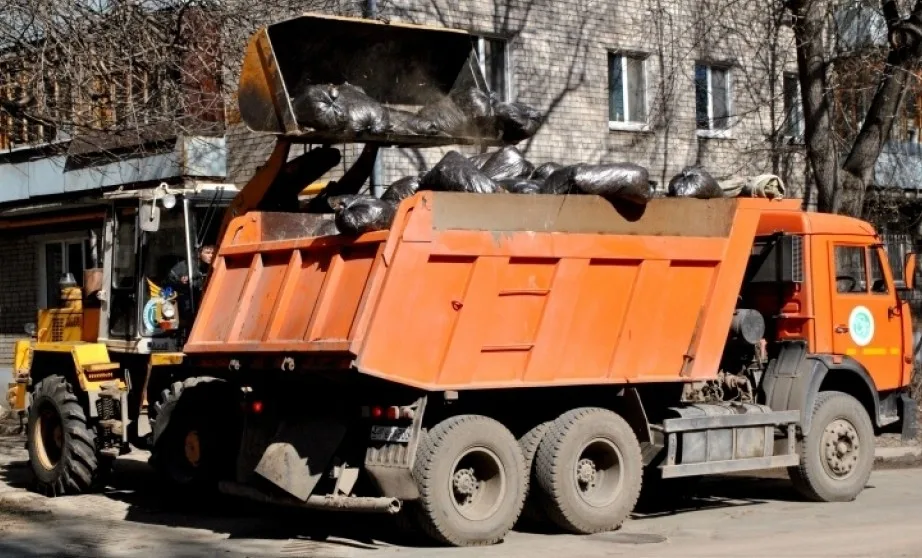 Вывоз мусора грузовым фургоном 5 тонн в Люберцах – ПроМусор, аренда, цена от 1631 руб