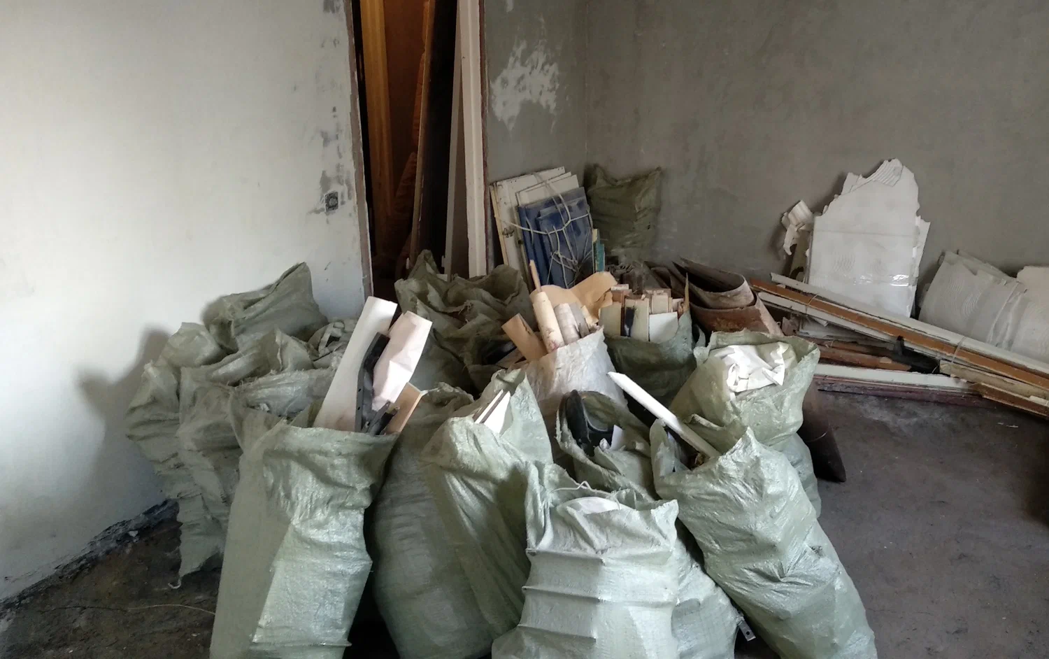 Уборка строительного мусора с вывозом и утилизацией в Люберцах в октябре