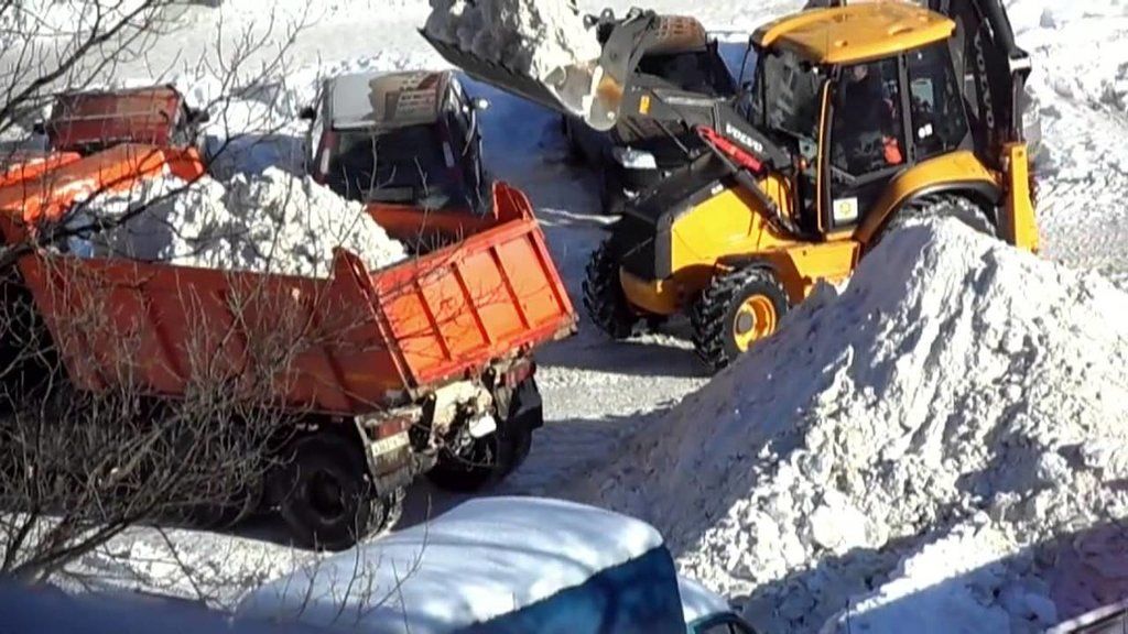 Вывоз снега с погрузкой в Люберцах для организаций и частных лиц в октябре