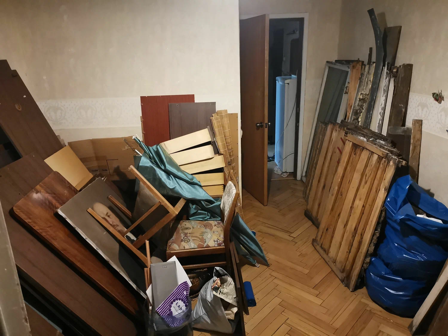 Демонтаж мебели с вывозом и утилизацией в Люберцах в октябре