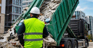 Вывоз строительного мусора в Люберцах: услуги лицензированной компании — ПроМусор